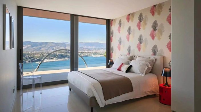 Image No.6-5 Bed House for sale