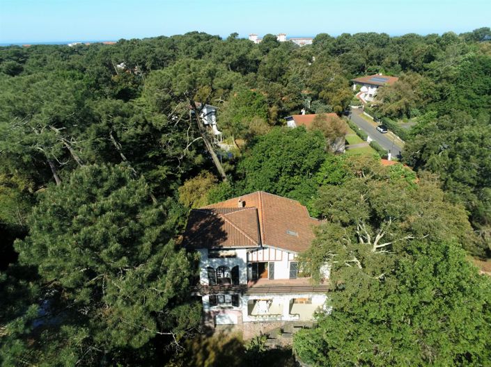 Image No.12-7 Bed House for sale