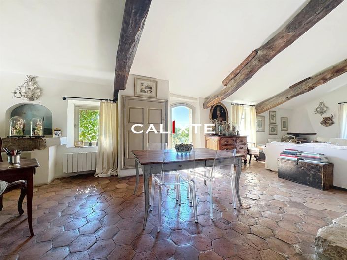 Image No.15-4 Bed Property for sale