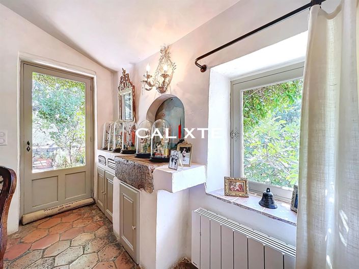 Image No.17-4 Bed Property for sale