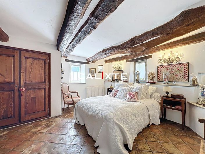 Image No.26-4 Bed Property for sale