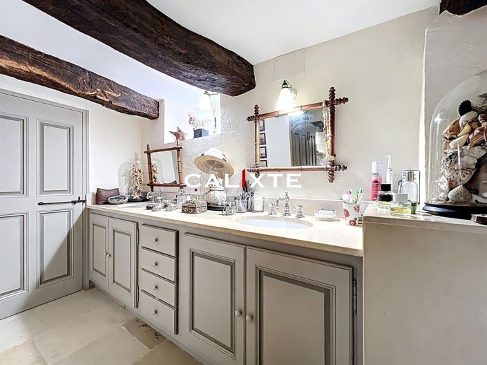 Image No.28-4 Bed Property for sale