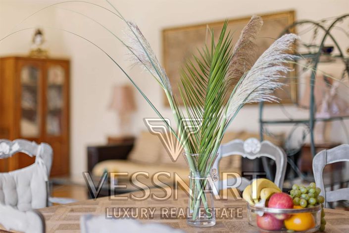 Image No.11-5 Bed House for sale