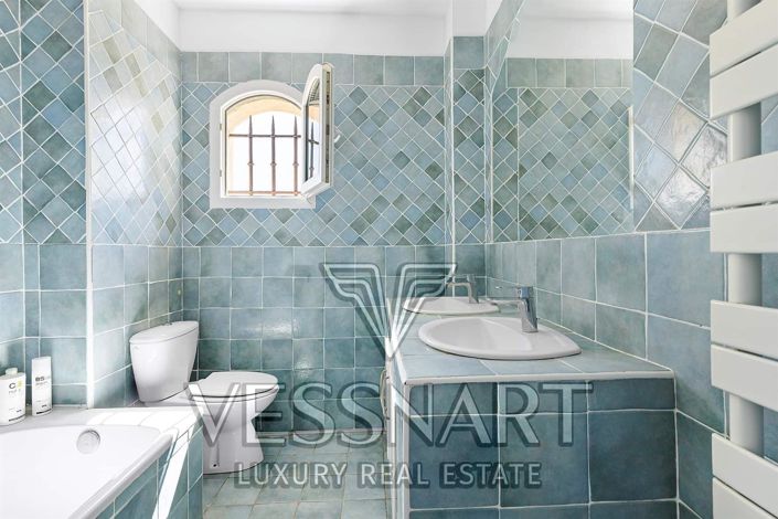 Image No.15-5 Bed House for sale