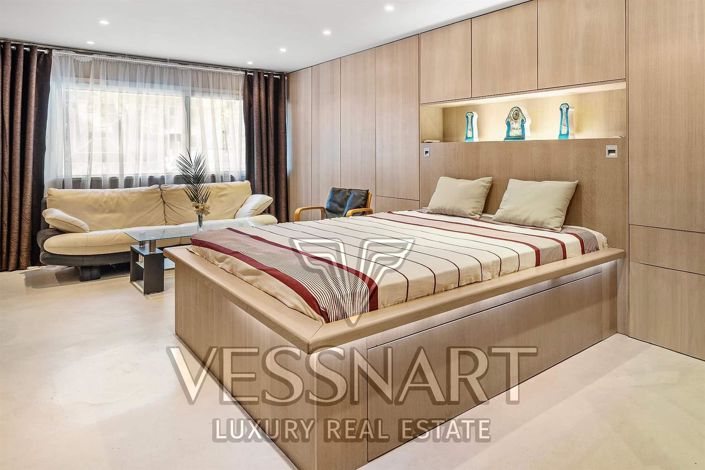 Image No.20-5 Bed House for sale