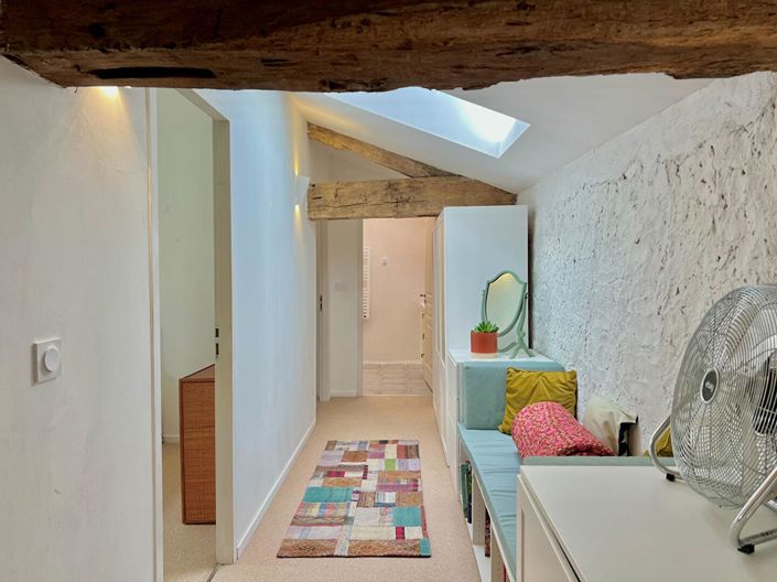 Image No.9-5 Bed House for sale