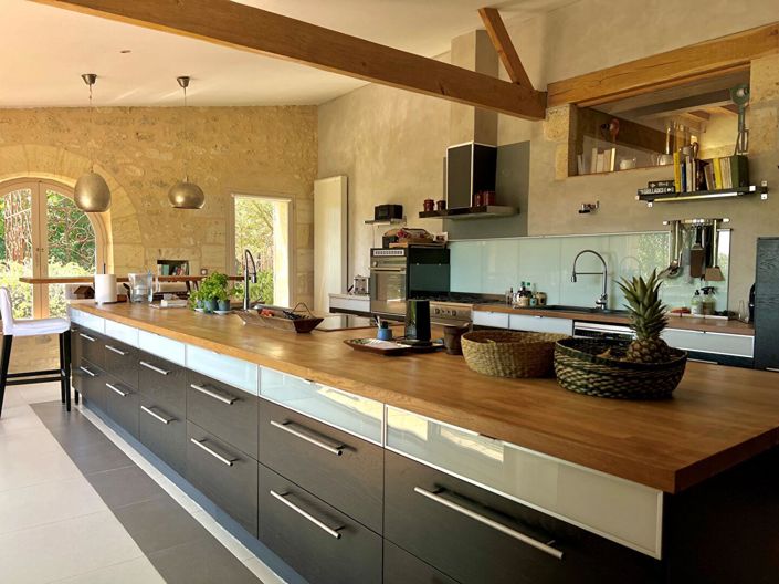 Image No.5-6 Bed House for sale