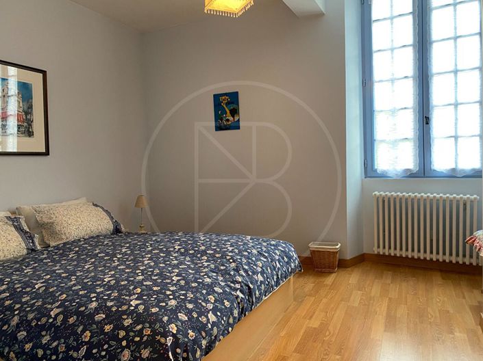 Image No.8-3 Bed House for sale