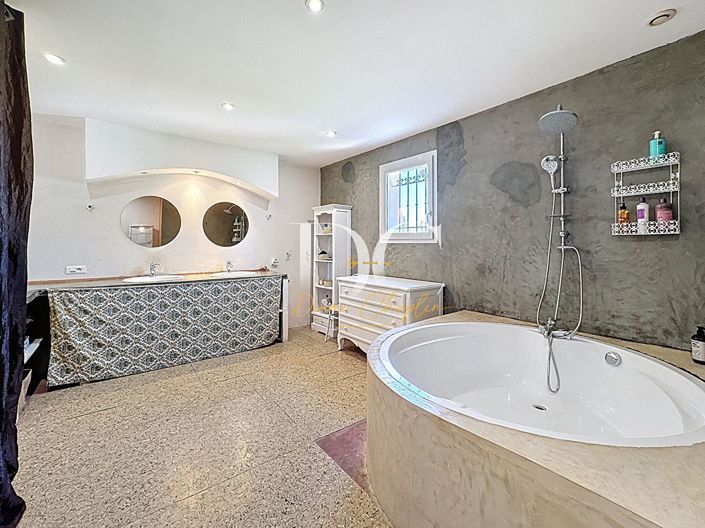 Image No.11-4 Bed House for sale