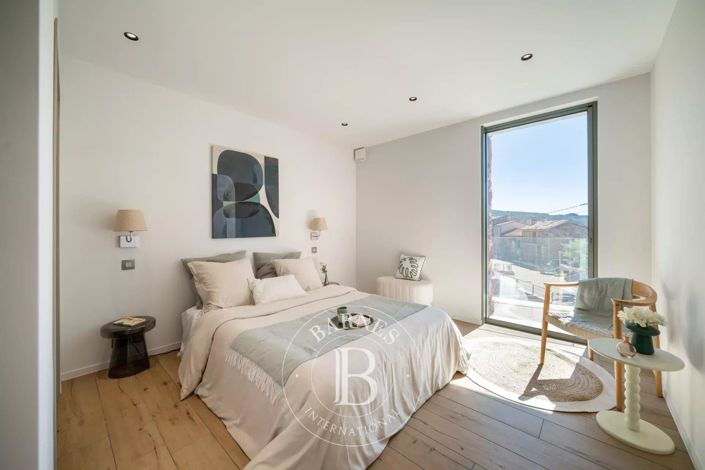 Image No.8-3 Bed Apartment for sale