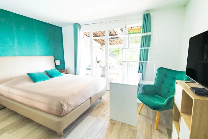 Image No.17-5 Bed House for sale