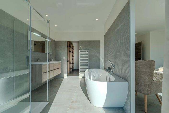 Image No.8-4 Bed House for sale