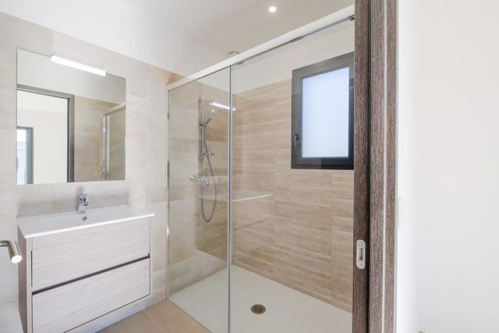 Image No.11-4 Bed House for sale