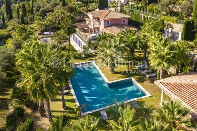 7 Bed House for sale