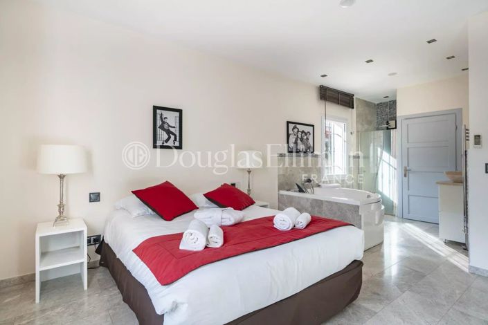 Image No.14-7 Bed House for sale