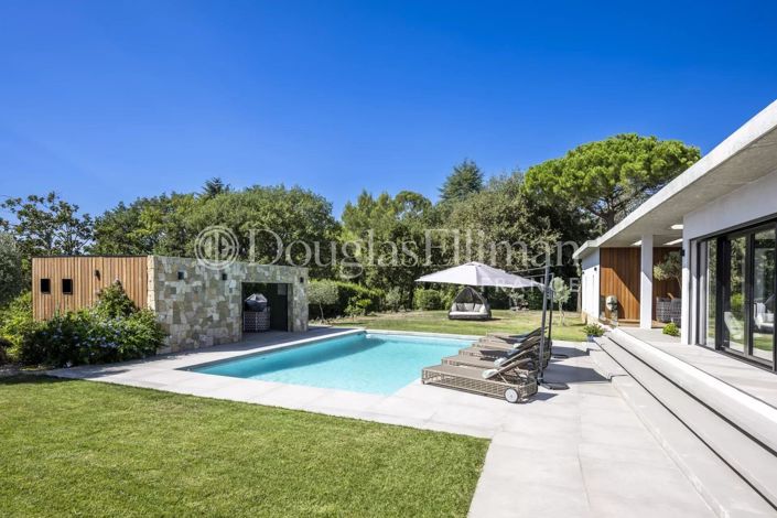 Image No.4-5 Bed House for sale