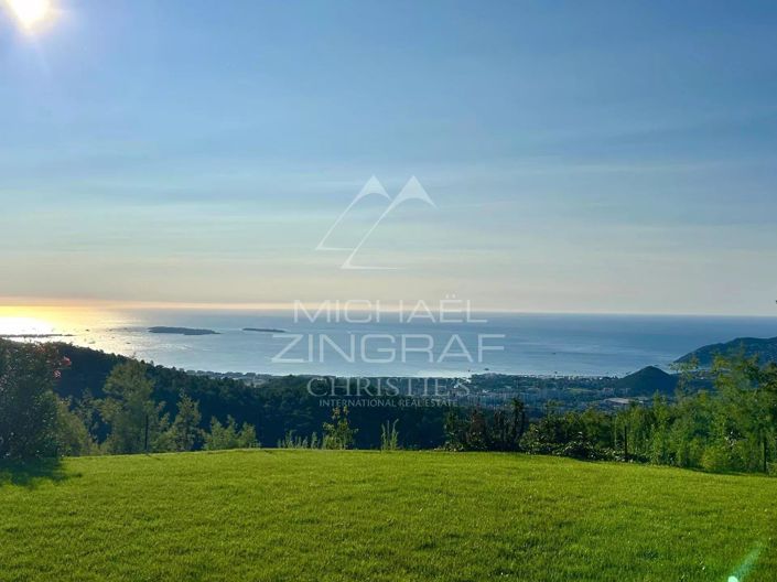 Image No.3-5 Bed House for sale