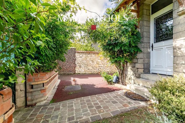 Image No.4-6 Bed House for sale