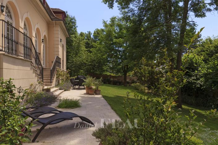 Image No.10-5 Bed House for sale