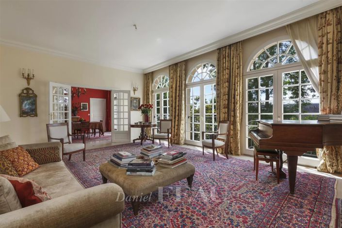 Image No.14-5 Bed House for sale