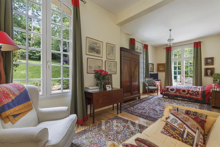 Image No.23-5 Bed House for sale