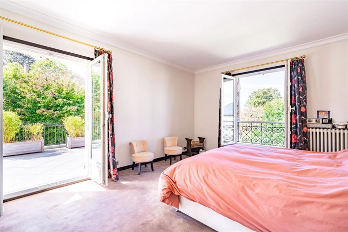 Image No.12-7 Bed House for sale