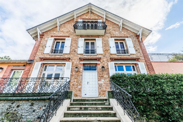 Image No.17-7 Bed House for sale