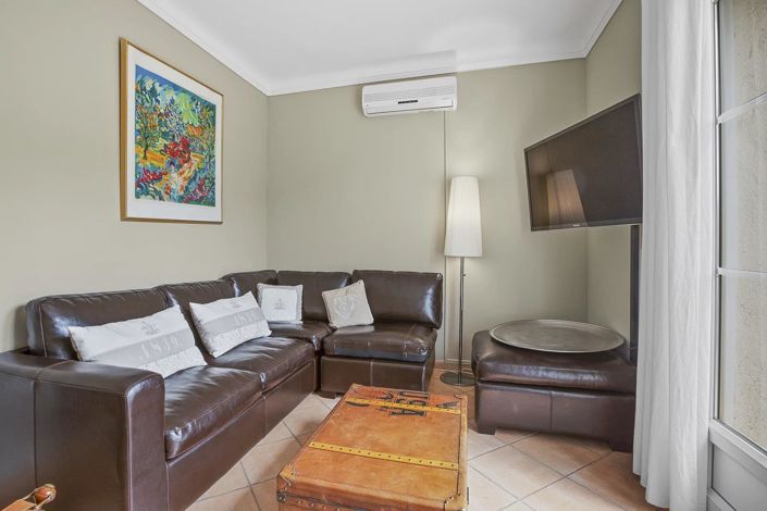 Image No.35-5 Bed House for sale