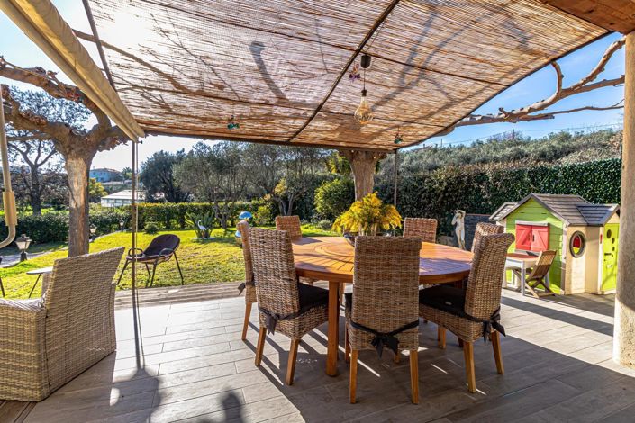 Image No.9-4 Bed House for sale