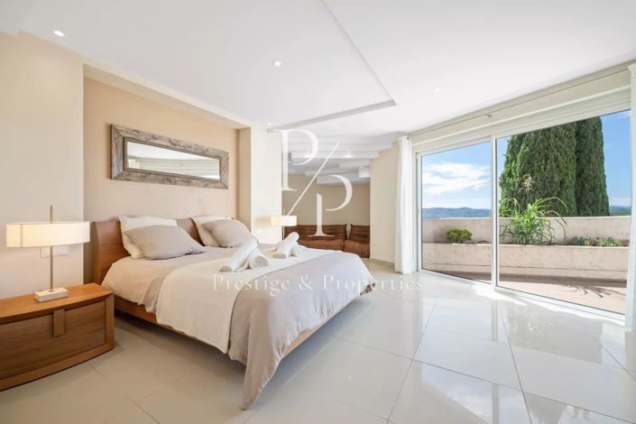 Image No.7-6 Bed House for sale