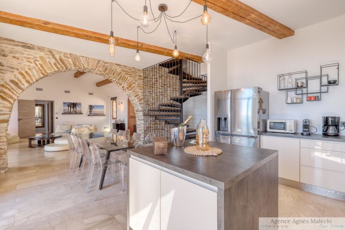 Image No.6-6 Bed House for sale