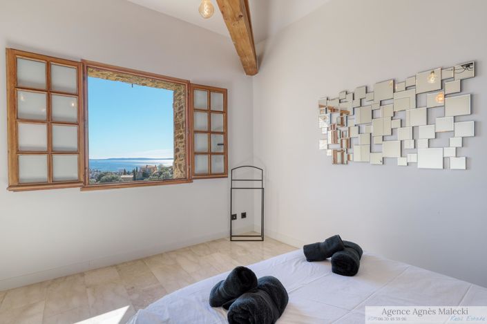 Image No.7-6 Bed House for sale