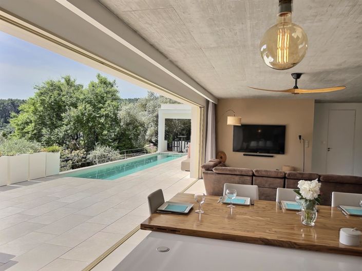 Image No.10-5 Bed House for sale