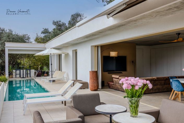 Image No.2-5 Bed House for sale