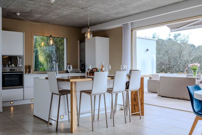 Image No.3-5 Bed House for sale