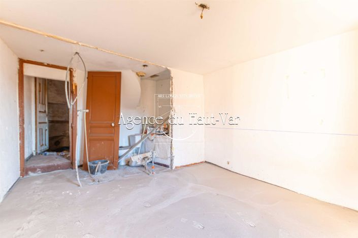 Image No.7-3 Bed House for sale