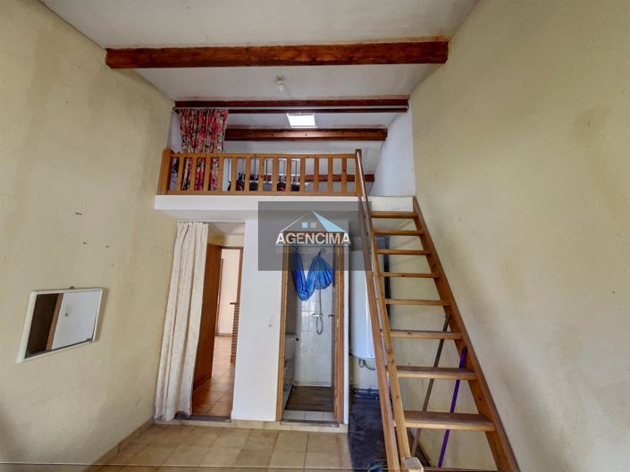 Image No.12-2 Bed House for sale