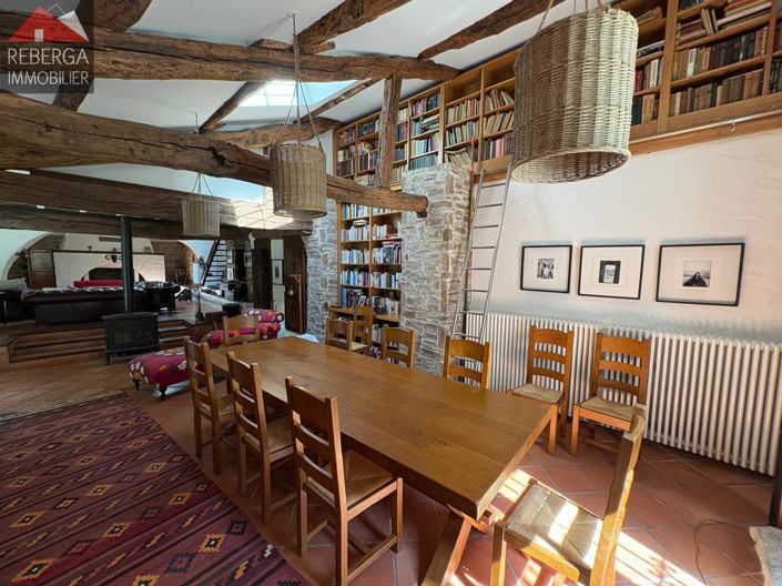 Image No.9-5 Bed House for sale