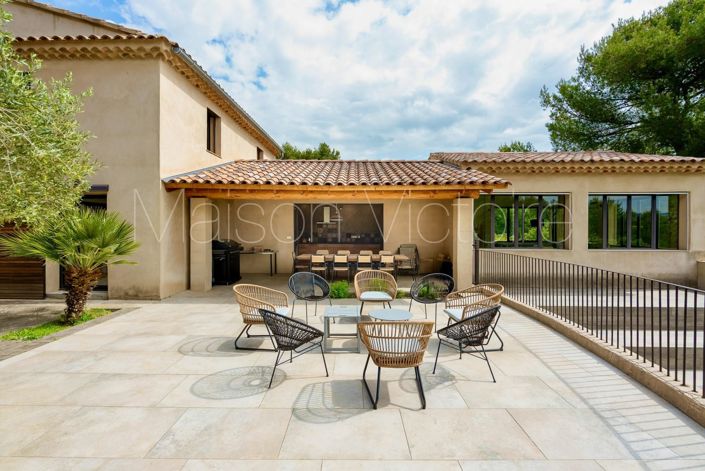 Image No.10-8 Bed House for sale