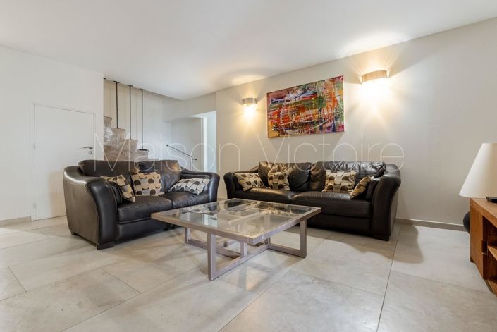 Image No.16-8 Bed House for sale