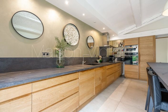 Image No.17-8 Bed House for sale