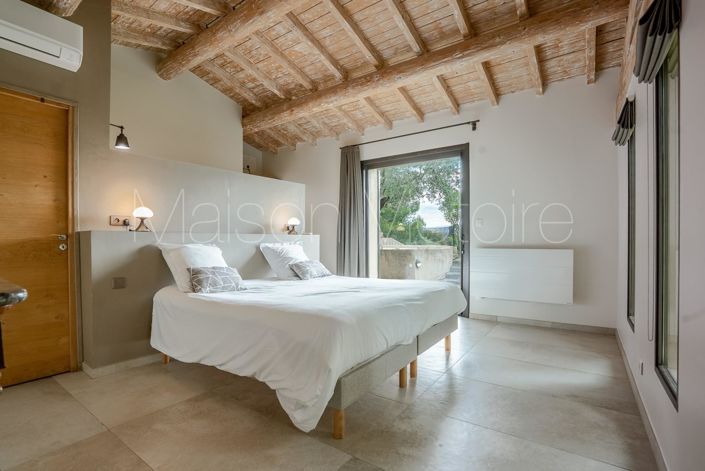 Image No.19-8 Bed House for sale