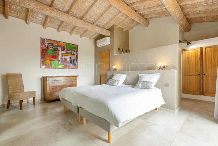 Image No.21-8 Bed House for sale