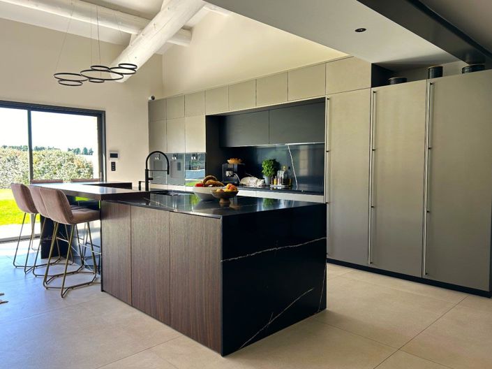 Image No.10-4 Bed House for sale