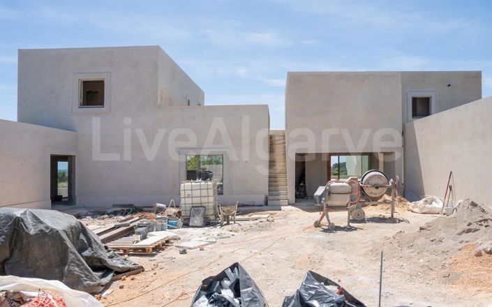 Image No.12-5 Bed House for sale