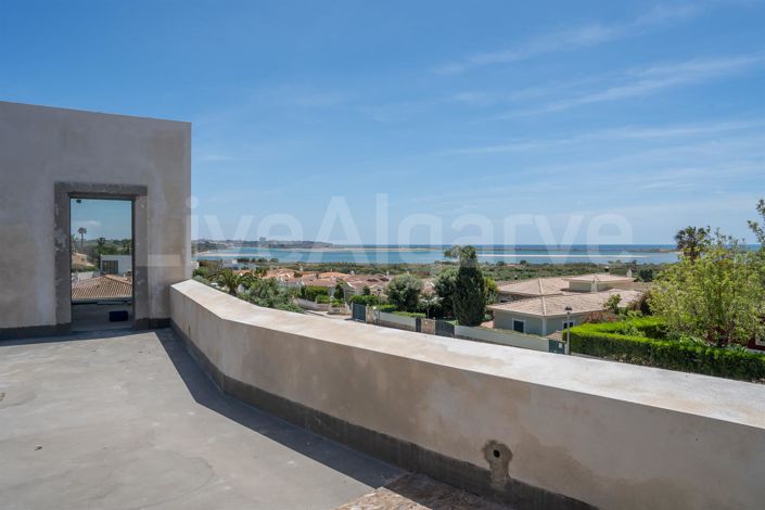 Image No.15-5 Bed House for sale