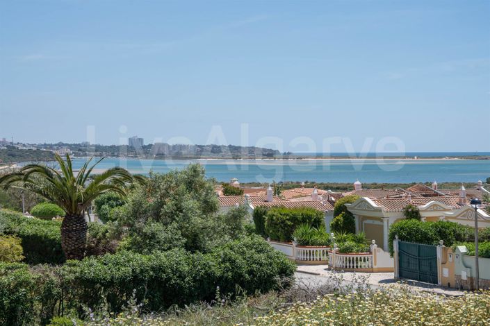 Image No.7-5 Bed House for sale