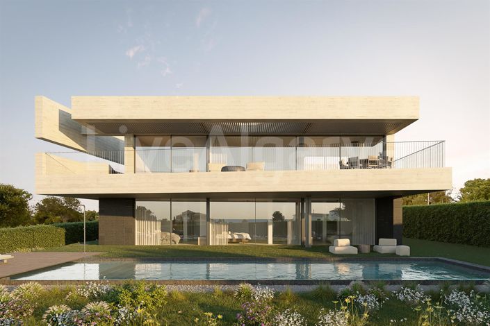 Image No.16-4 Bed House for sale