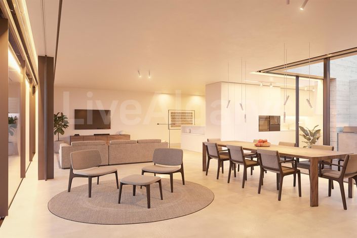 Image No.19-4 Bed House for sale