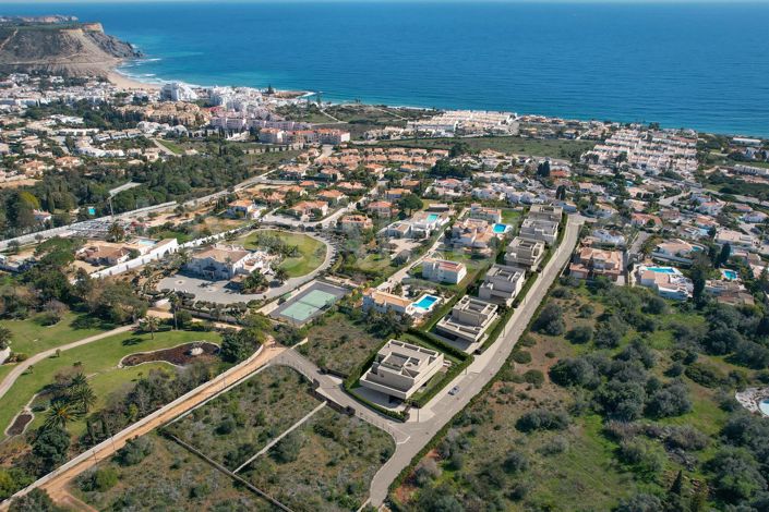 Image No.4-4 Bed House for sale